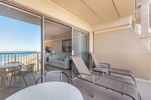 Terrace/patio - Oceanfront High Point South condo with ocean & bay views, W/D, & pool (Ocean City)