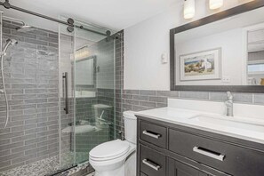 Douche, serviettes fournies