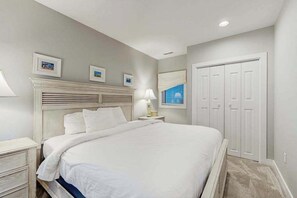 5 bedrooms, WiFi, bed sheets - Bright, Modern Beach Home Steps From Water w/Ocean Views, Central AC, WiFi, W/D (Ocean City)