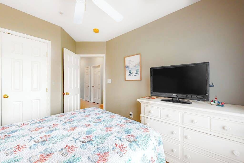 5 habitaciones, tabla de planchar con plancha, cuna de viaje y wifi 