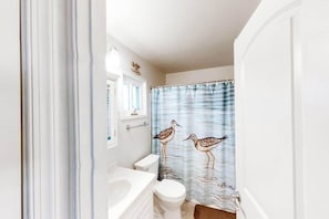 Shower, towels - Beach Club 127 A (Ocean City)