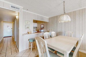 Dining - Oceanfront Condo near the Boardwalk with Balcony, AC & Shared Outdoor Pool (Ocean City)