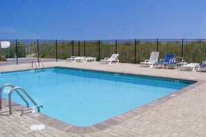 Pool - Oceanfront Condo near the Boardwalk with Balcony, AC & Shared Outdoor Pool (Ocean City)
