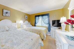 2 bedrooms, WiFi, bed sheets - Ocean Block Condo with Balcony, Ocean Views, Central AC, WiFi & Laundry (Ocean City)