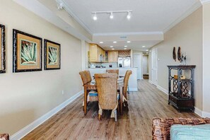 Interior - Condo in an oceanfront building with side ocean view, pool, gym & garage parking (Ocean City)