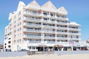 Exterior - Condo in an oceanfront building with side ocean view, pool, gym & garage parking (Ocean City)