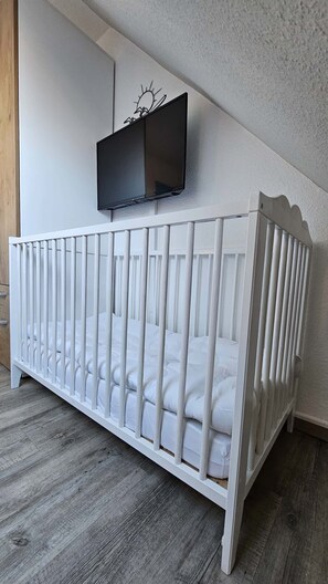 Travel cot, WiFi - Fewo Ausblick - Your time-out with a view in Norddeich (Norden)