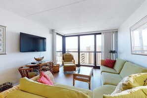 TV, DVD player, table football, offices - Bright beach condo with great location, balcony, pools, tennis & game room (Ocean City)