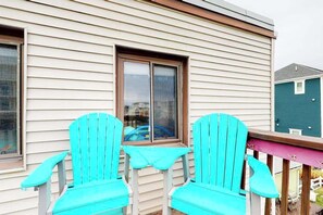 Property grounds - Ocean Block Condo w/ Balcony, Ocean View, Central AC & Washer/Dryer (Ocean City)