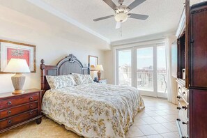3 bedrooms, WiFi, bed sheets - Updated condo in oceanfront building with side ocean view, pool, & gym (Ocean City)