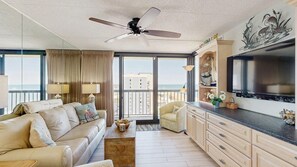TV, offices - Gorgeous beachfront condo with balcony, pools, gym & game room (Ocean City)