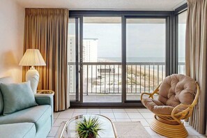 TV, DVD player, table football, offices - Beachfront condo with balcony, pools, game room, tennis, sauna & gym (Ocean City)
