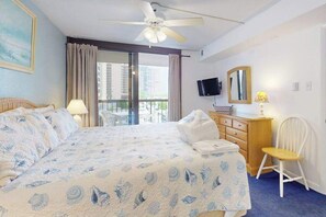 Iron/ironing board, WiFi, bed sheets - Wonderful beach condo with balcony, AC, indoor/outdoor pools, game room & gym (Ocean City)