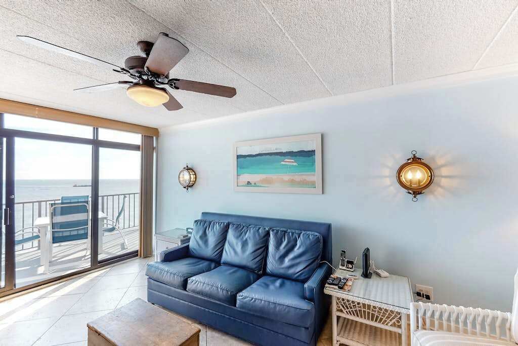 TV, DVD player, offices