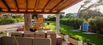 Villa Rose Sardinia 200m from the Beach – Private Pool & Garden