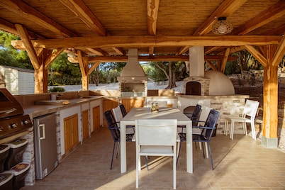 Villa Rose Sardinia 200m from the Beach – Private Pool & Garden