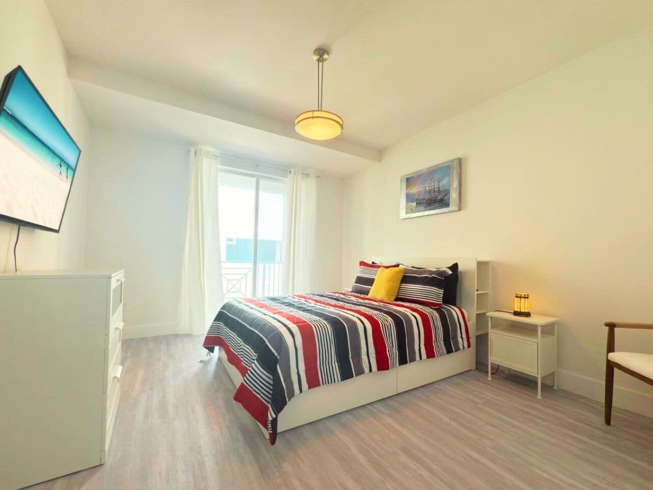 3 bedrooms, iron/ironing board, WiFi, bed sheets