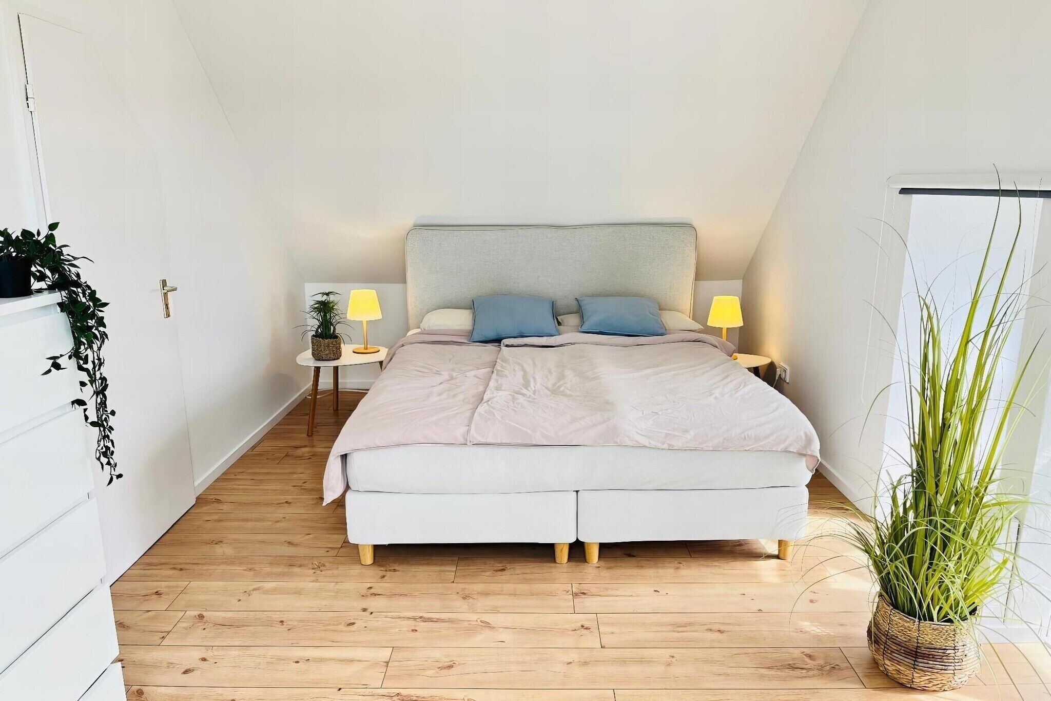 2 bedrooms, travel cot, free WiFi