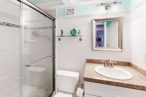 Shower, towels - Newly updated condo - less than a block to the beach (Ocean City)