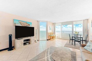 TV, offices - Oceanfront Condo with 2 Balconies, WiFi, AC, Laundry & Shared Outdoor Pool (Ocean City)