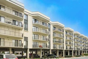 Exterior - Royal Hawaiian 211 (Ocean City)
