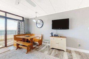 Dining - Oceanfront Condo w/ Great Beach View, Balcony, AC, W/D & Shared Pool/Tennis (Ocean City)