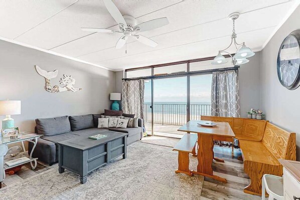 TV, DVD player, offices - Oceanfront Condo w/ Great Beach View, Balcony, AC, W/D & Shared Pool/Tennis (Ocean City)