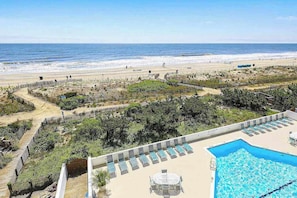 Pool - Newly Updated, Oceanfront Condo with New AC, WiFi, Balcony & Shared Pool (Ocean City)