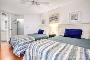 1 bedroom, WiFi, bed sheets - Newly Updated, Oceanfront Condo with New AC, WiFi, Balcony & Shared Pool (Ocean City)