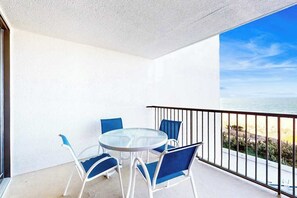 Outdoor dining - Newly Renovated, Oceanfront Condo with Balcony, Great View, AC & Shared Pool (Ocean City)
