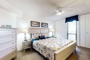 2 bedrooms, WiFi, bed sheets - Newly Renovated, Oceanfront Condo with Balcony, Great View, AC & Shared Pool (Ocean City)