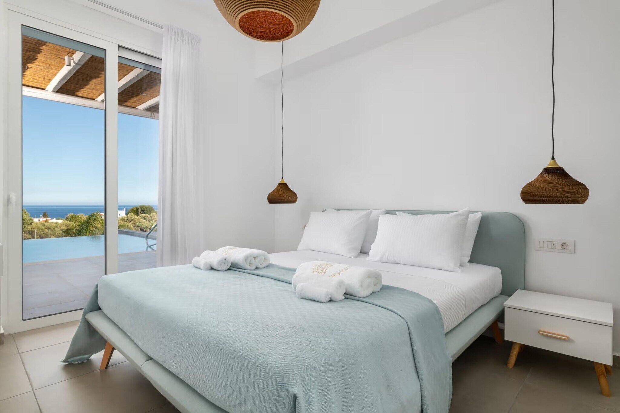 4 bedrooms