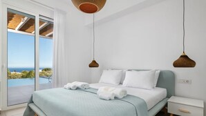 4 bedrooms - Private Villa Escape in Rhodes for 8 (South Rhodes)