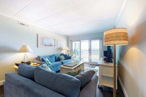 TV, DVD player, offices - Renovated, Oceanfront Condo w/ Gorgeous Ocean Views, Balcony, AC & WiFi (Ocean City)