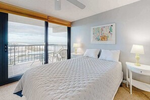 2 bedrooms, WiFi, bed sheets - Ocean-view getaway with balcony, AC, pools, saunas, tennis & gym (Ocean City)