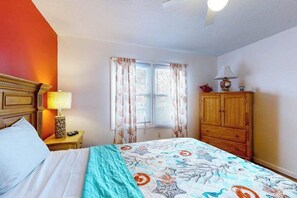 2 bedrooms, WiFi, bed sheets - Budget & Family-Friendly Condo near the Ocean w/A/C, Shared Pool & Washer/Dryer (Ocean City)