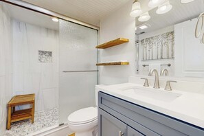 Douche, serviettes fournies