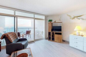TV, offices - Oceanfront Condo with a Balcony, Beach Views, AC, WiFi & Shared Outdoor Pool (Ocean City)