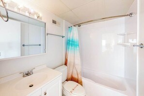 Douche, serviettes fournies