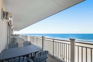 Property grounds - Sunny beachfront condo with pool access, large balcony & washer/dryer (Ocean City)
