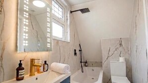 Apartment, 1 Bedroom | Bilik Mandi