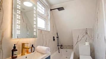 Apartment, 1 Bedroom | Bathroom
