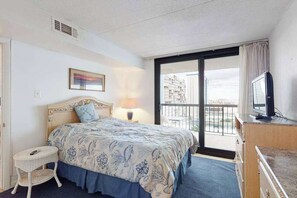 2 bedrooms, iron/ironing board, WiFi, bed sheets - Ocean-view condo with balcony, W/D, pools, saunas, tennis & gym (Ocean City)