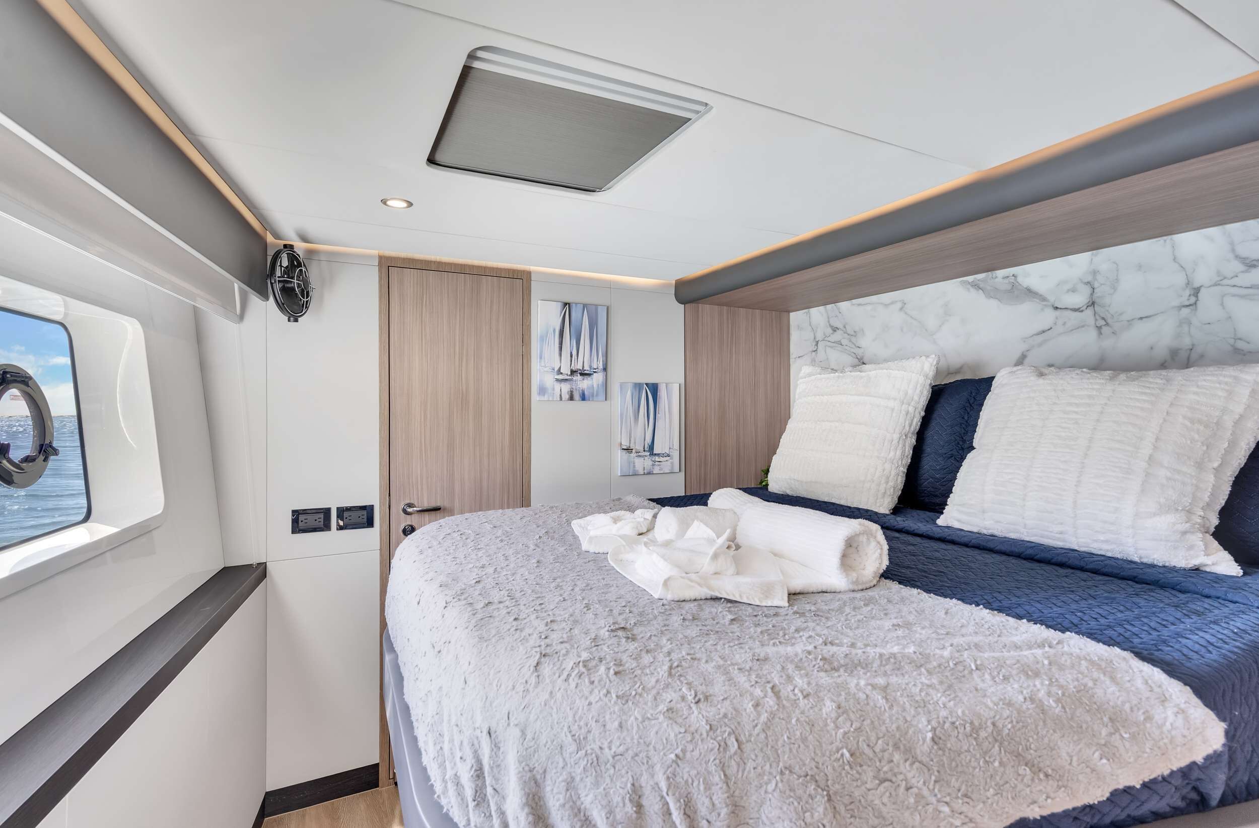 7 chambres, fer et planche à repasser, Wi-Fi, draps fournis