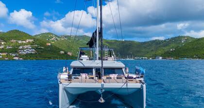 Floating Villa: All-Inclusive Yacht Vacation with Captain & Chef - 12 Guests