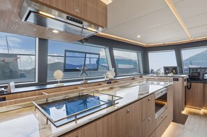 Private kitchen - Floating Villa: All-Inclusive Yacht Vacation with Captain & Chef - 12 Guests (Road Town)