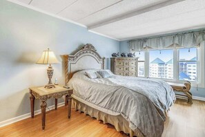 2 bedrooms, WiFi, bed sheets - Partial Ocean View Condo w/Private Balcony, Central A/C, Shared Outdoor Pool (Ocean City)