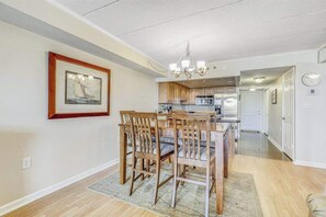 Dining - Partial Ocean View Condo w/Private Balcony, Central A/C, Shared Outdoor Pool (Ocean City)