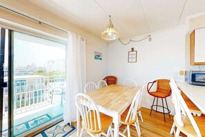 Dining - Salty Sands II 301 (Ocean City)