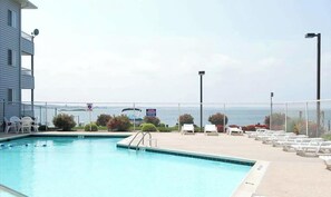 Pool - Bayfront Condo w/Private Balcony, Washer/Dryer, Shared Outdoor Pool, Central AC (Ocean City)